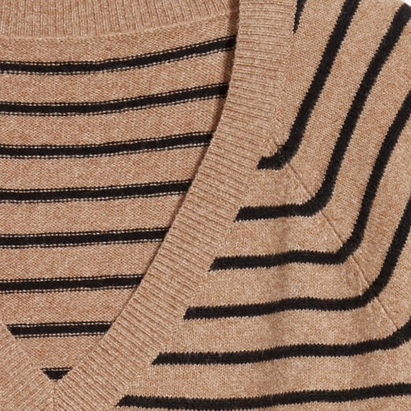 Old Navy SoSoft V-Neck Sweater Women’s XL Brown Stripe Cozy Fall Knit Neutral - Picture 4 of 10